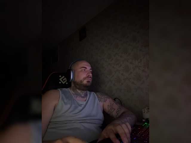kyzmabig live webcam show