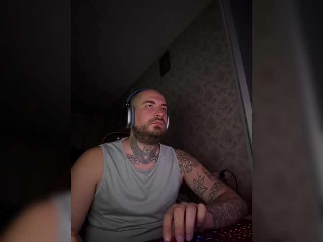 kyzmabig live webcam show