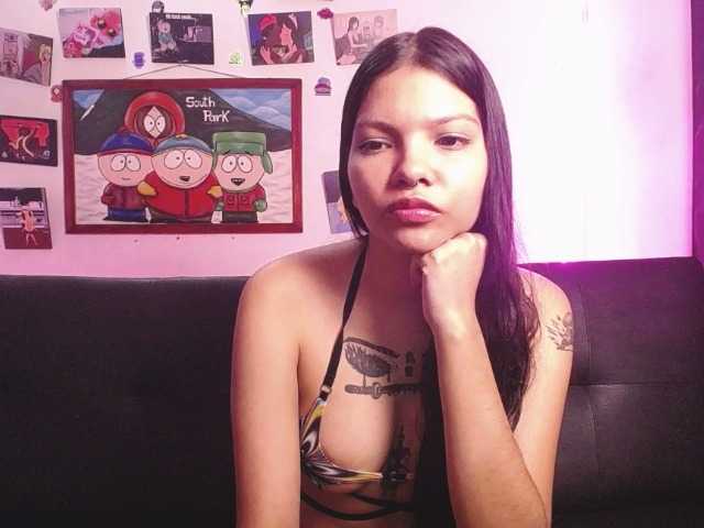 insomnio21a live cam on BongaCams