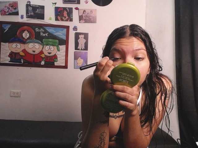 insomnio21a live cam on BongaCams