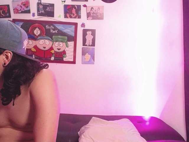 insomnio21a live cam on BongaCams