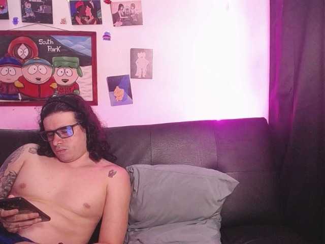 insomnio21a live cam on BongaCams