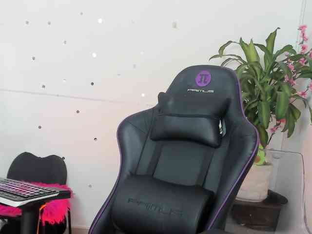 nathashamoon nathashamoon