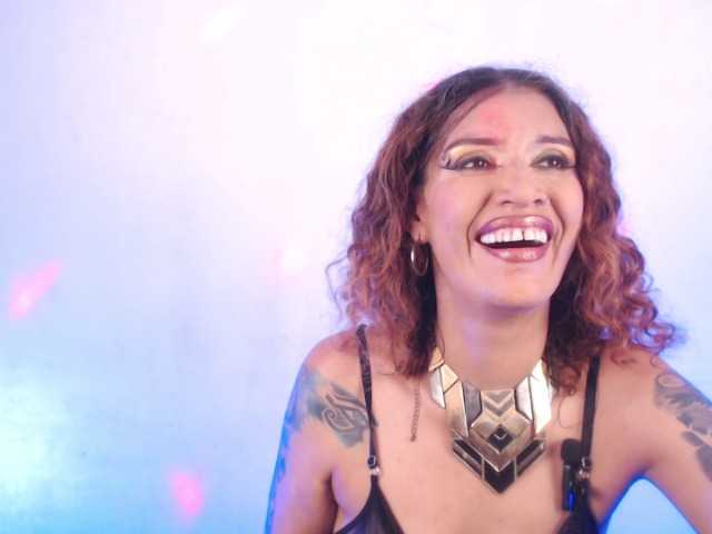 AgathaTenebri live cam on BongaCams