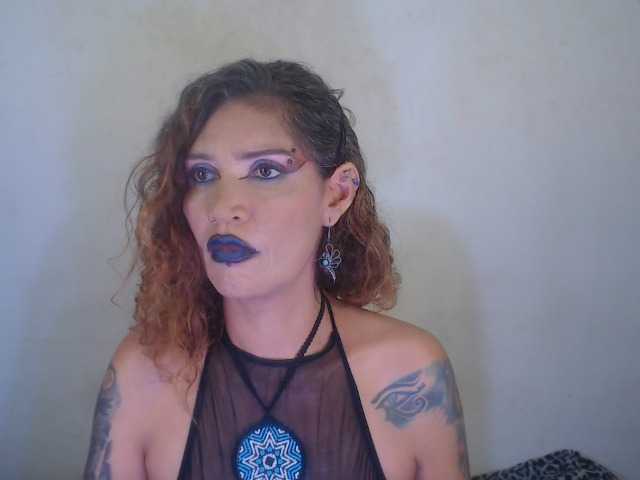 AgathaTenebri webcam bongacams model stream image