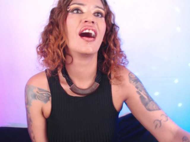 AgathaTenebri live cam on BongaCams