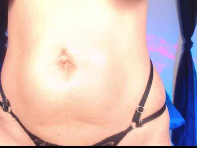 AgathaTenebri webcam