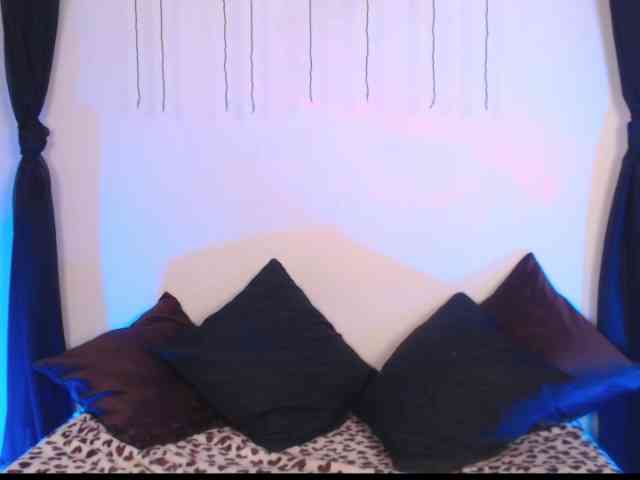 AgathaTenebri webcam