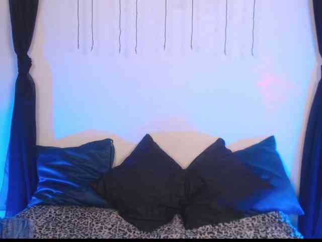 AgathaTenebri webcam