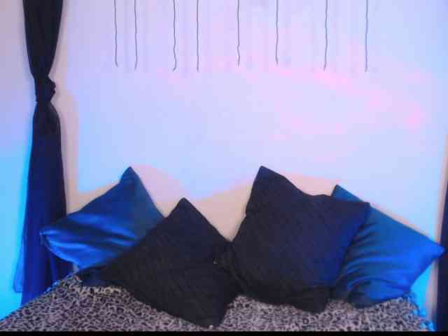 AgathaTenebri webcam