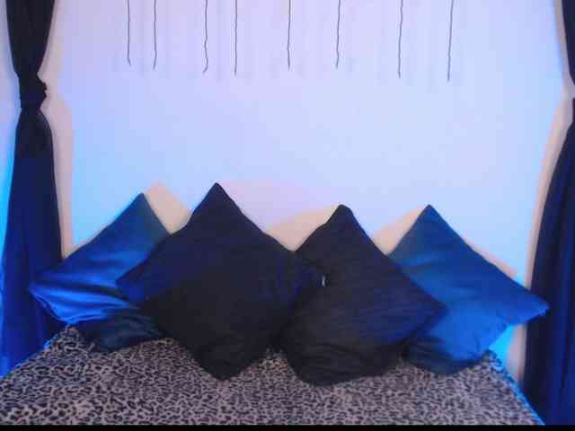 AgathaTenebri webcam