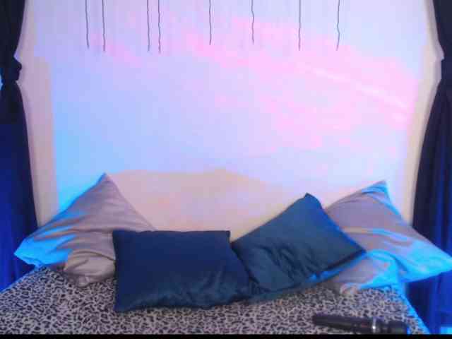 AgathaTenebri webcam