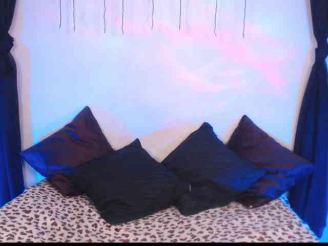 AgathaTenebri webcam