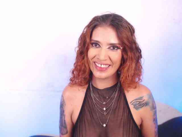 AgathaTenebri webcam