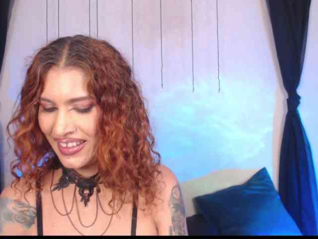 AgathaTenebri webcam