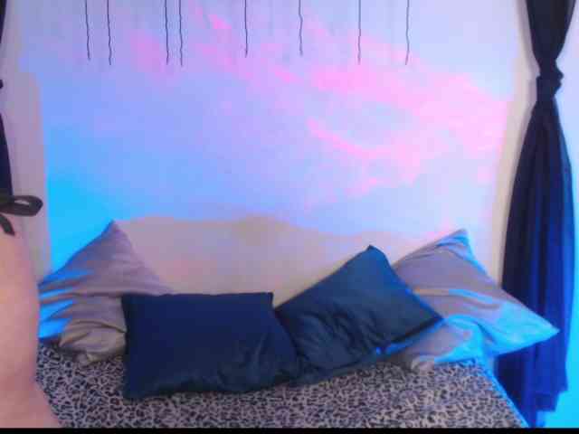 AgathaTenebri webcam
