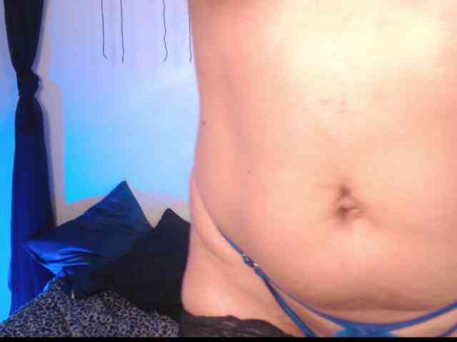 AgathaTenebri webcam