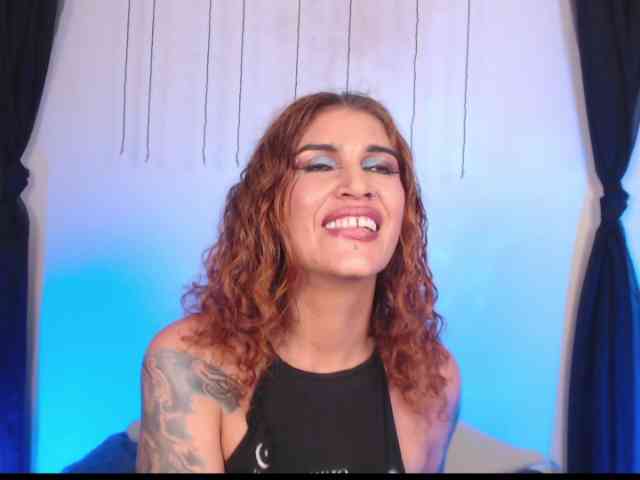 AgathaTenebri webcam