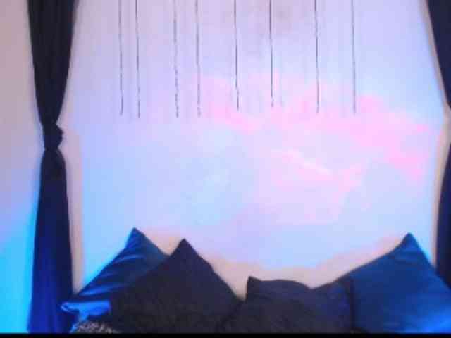 AgathaTenebri webcam