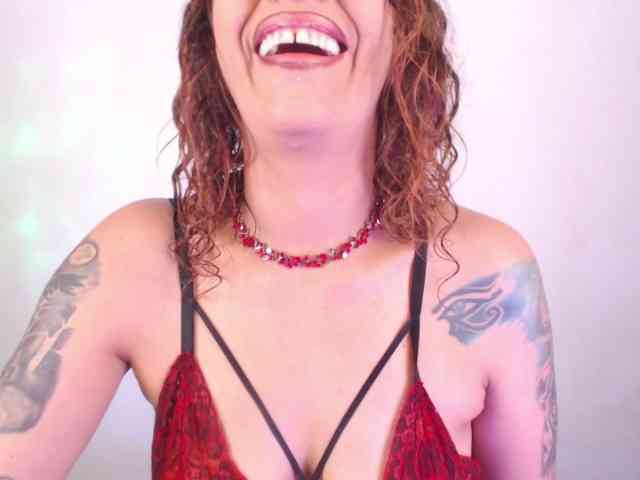 AgathaTenebri webcam