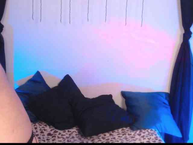 AgathaTenebri webcam