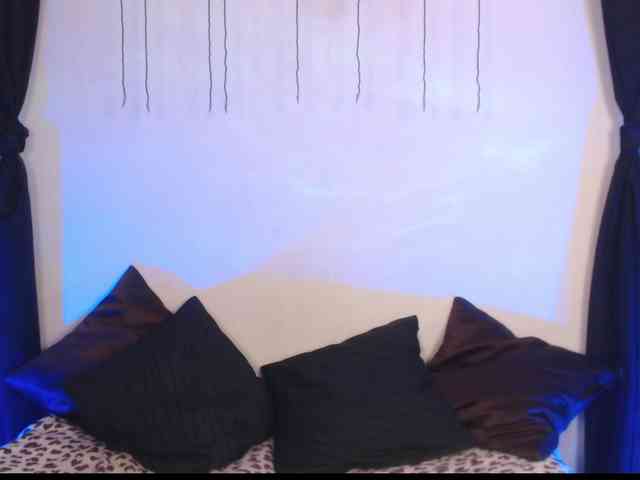 AgathaTenebri webcam