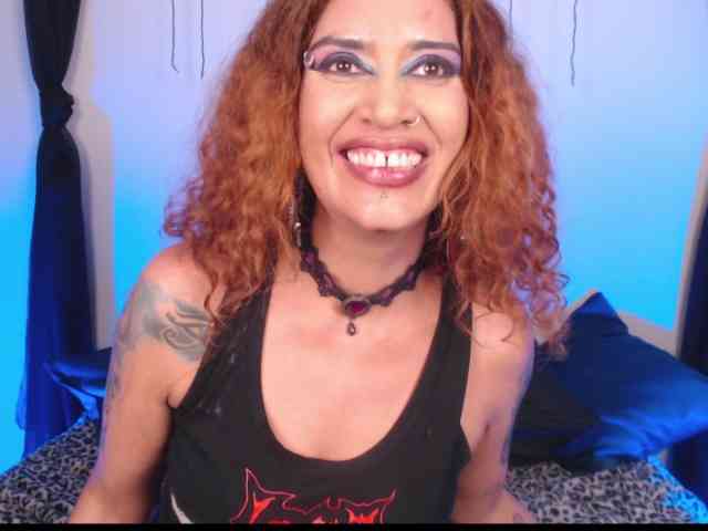 AgathaTenebri webcam