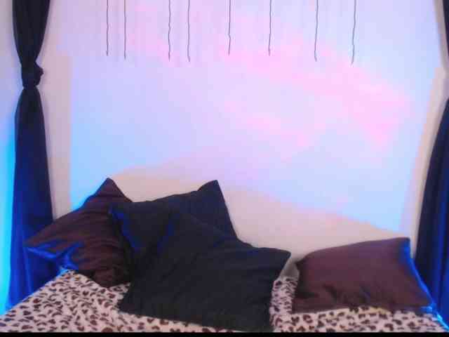 AgathaTenebri webcam