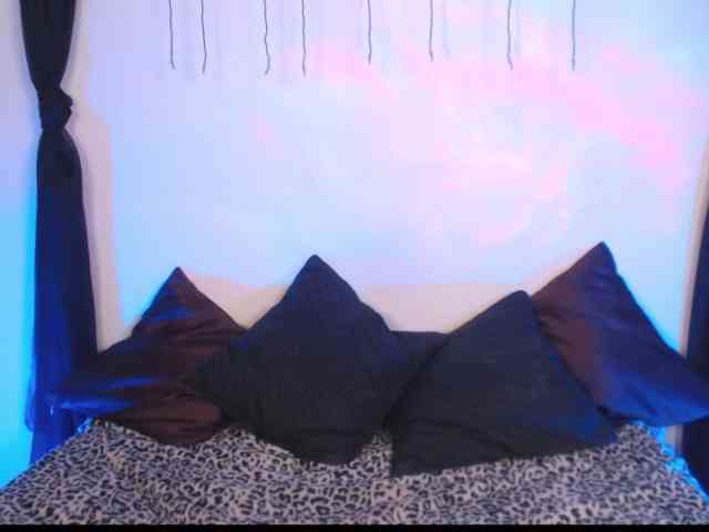 AgathaTenebri webcam