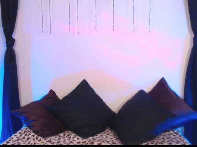 AgathaTenebri webcam