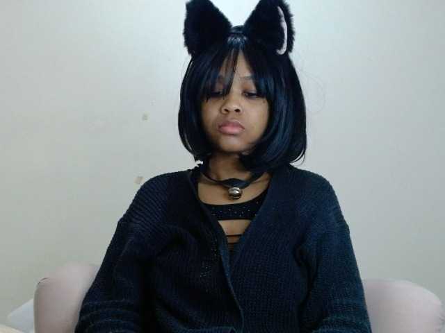 IndiaSelvagem live cam on BongaCams
