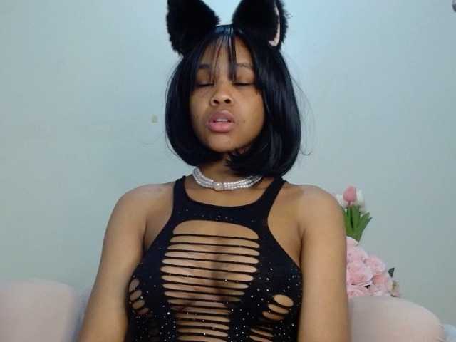 IndiaSelvagem live cam on BongaCams