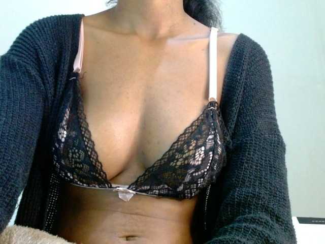 IndiaSelvagem live cam on BongaCams