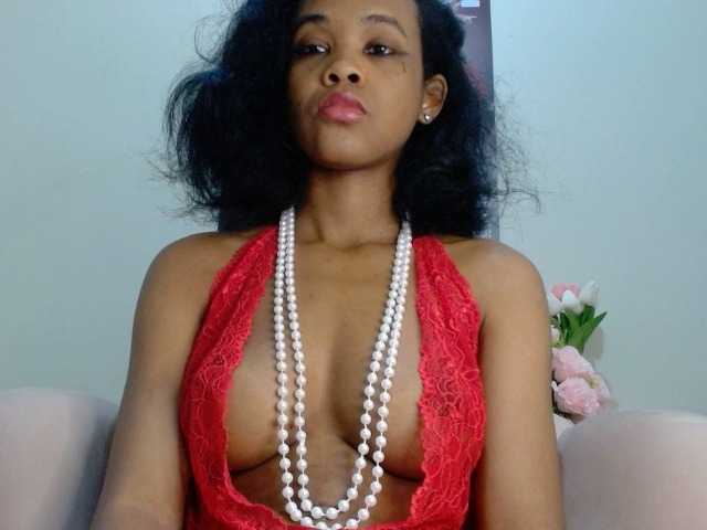 IndiaSelvagem live cam on BongaCams