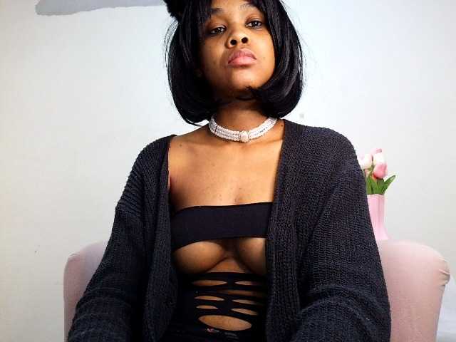 IndiaSelvagem live cam on BongaCams