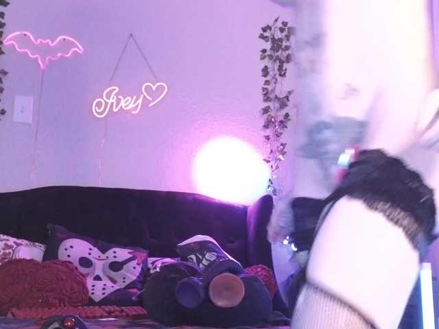 Iveyandjames live cam on BongaCams