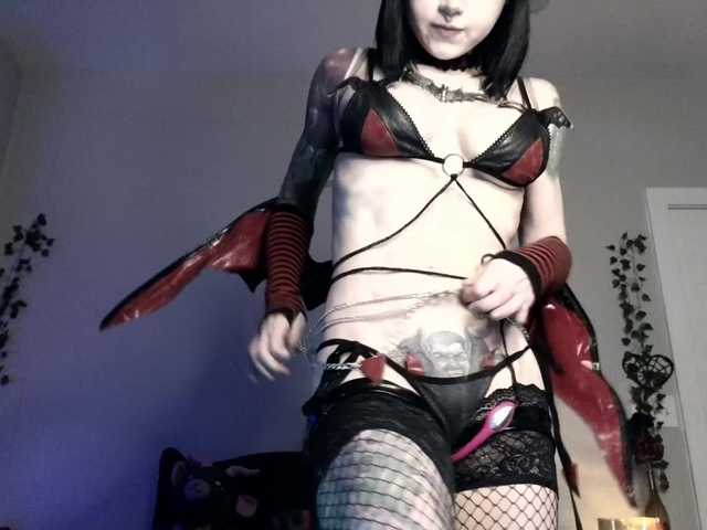 Ivey_strigoi