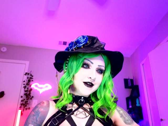 Ivey_strigoi