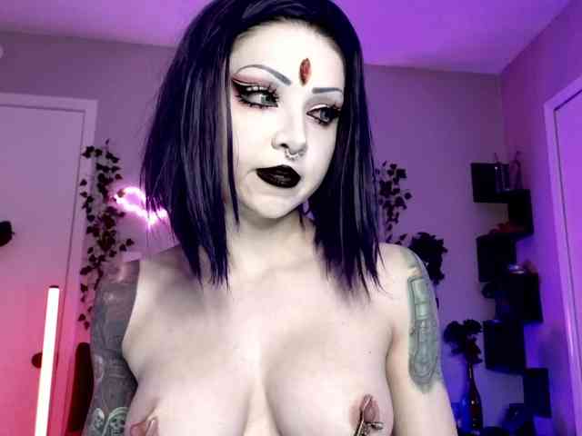 Ivey_strigoi webcam