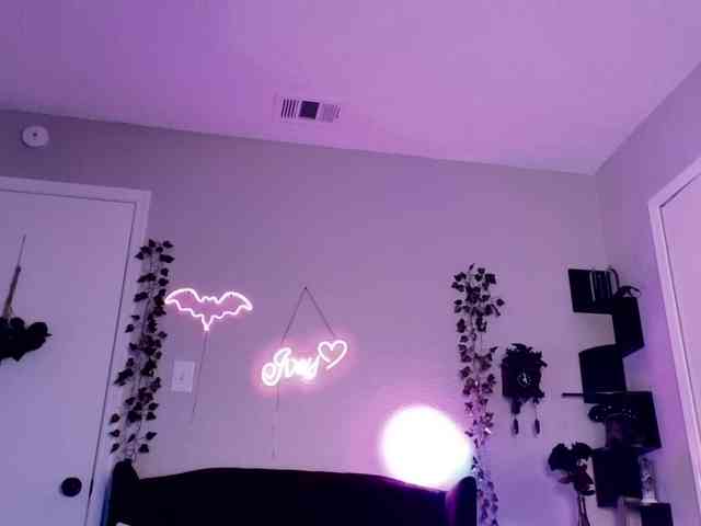 Ivey_strigoi