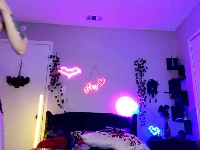 Ivey_strigoi webcam