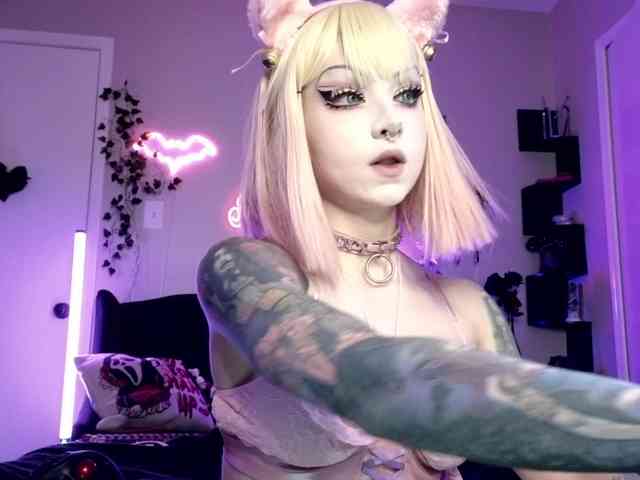 Ivey_strigoi webcam