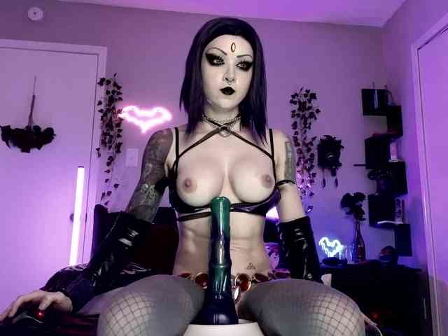 Ivey_strigoi webcam