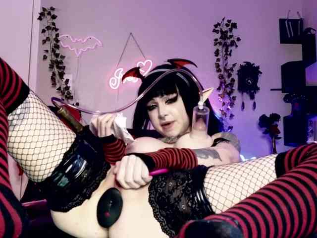 Ivey_strigoi