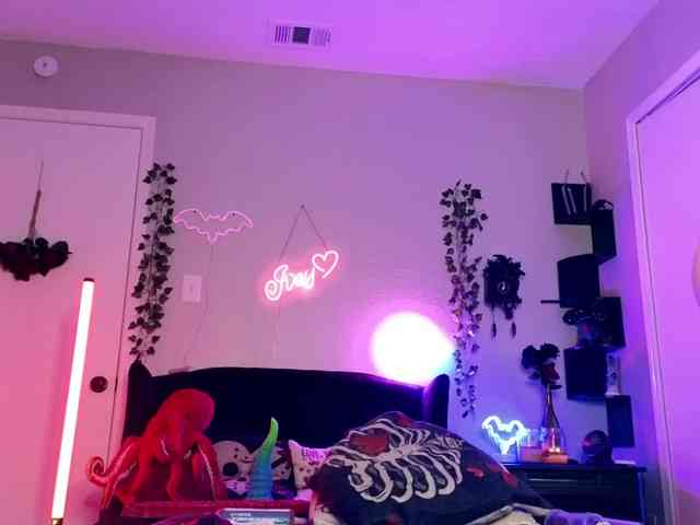 Ivey_strigoi webcam