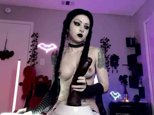 Ivey_strigoi webcam