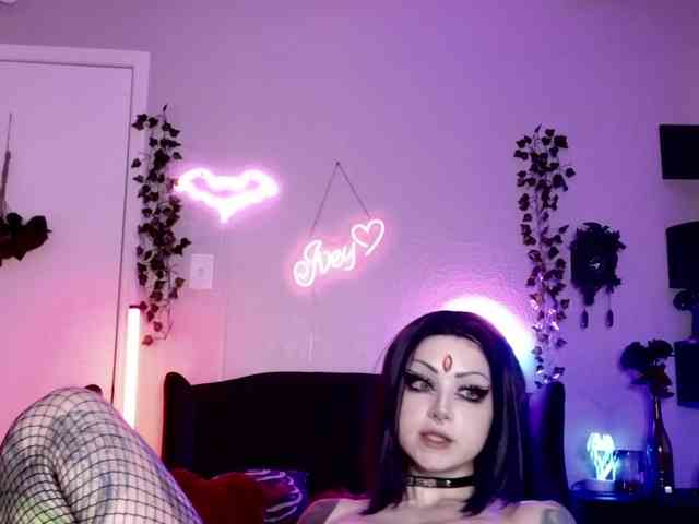 Ivey_strigoi
