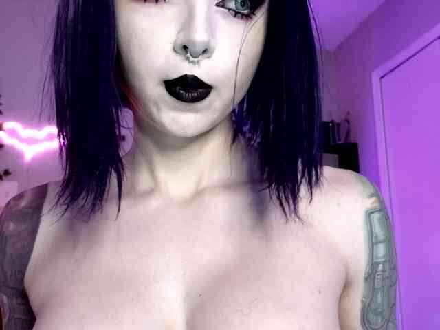 Ivey_strigoi webcam