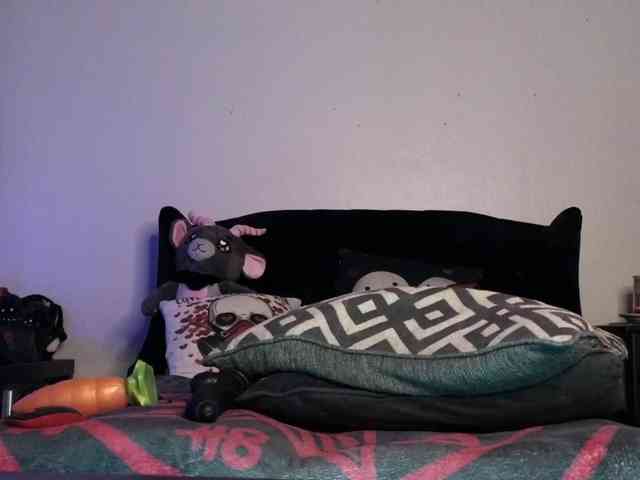 Ivey_strigoi webcam