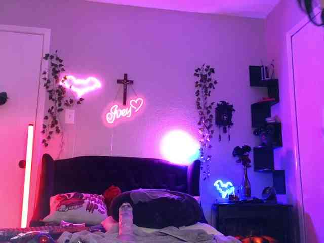 Ivey_strigoi webcam